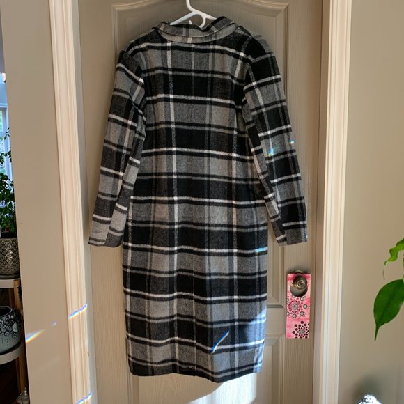 plaid black and white coat - great for fall / winter! - Picture 8 of 14